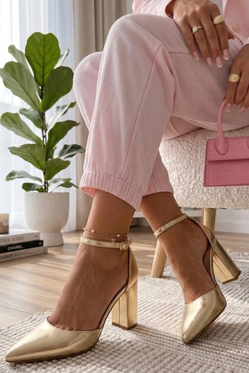 Kuldsete postkontsad Audrey