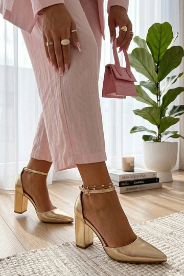 Kuldsete postkontsad Audrey 2