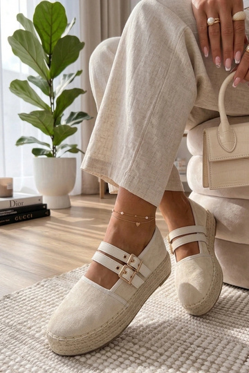 Kreemikad espadrillid...