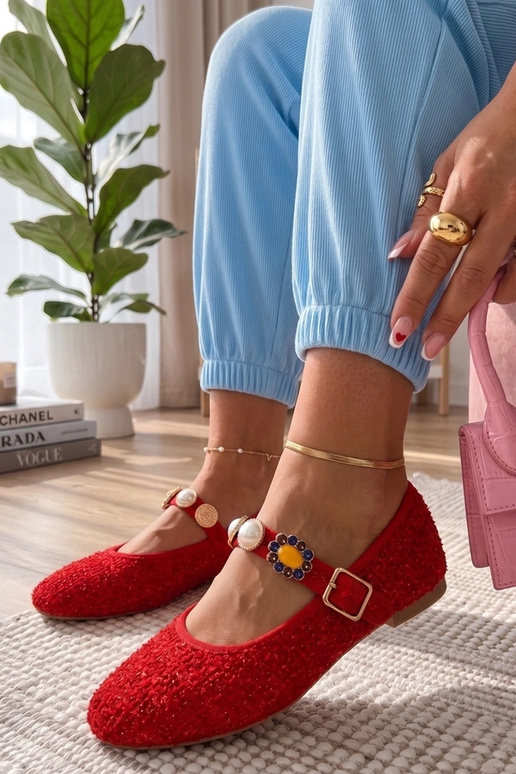 Punased ballerinad dekoratiivse...