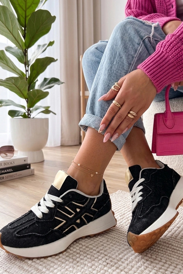 Mustad teksajalanõud...