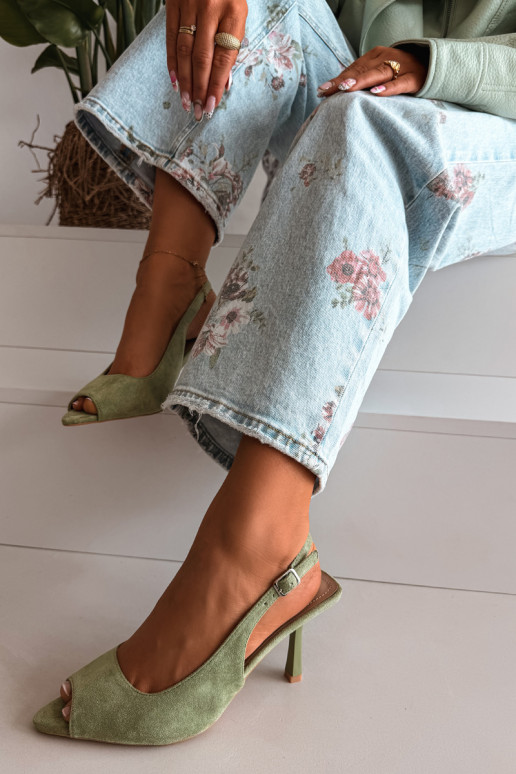 Naistele mõeldud rohelised kunstnahast sandaalid peenikeste kontsadega