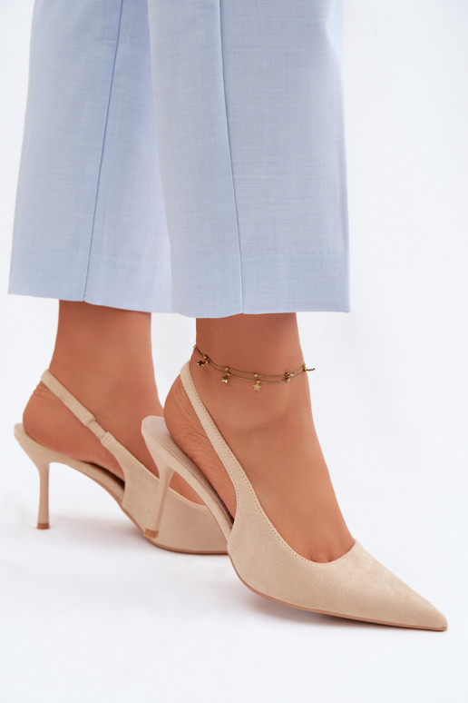 Naistele mõeldud liivakarva kunstnahast sandaalid peenikeste kontsadega