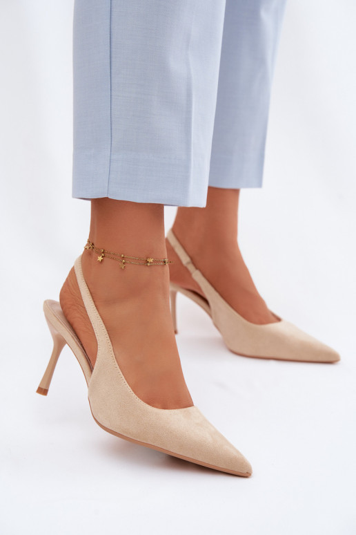 Naistele mõeldud liivakarva kunstnahast sandaalid peenikeste kontsadega