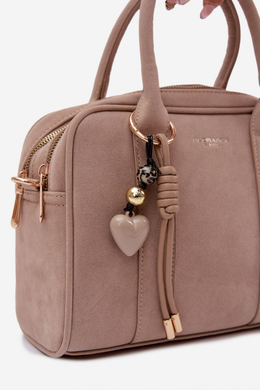 Käekott Typu Pagasiruumi Eco SuedeosisseaBrelokiem elevandiluu värvi Sorielle