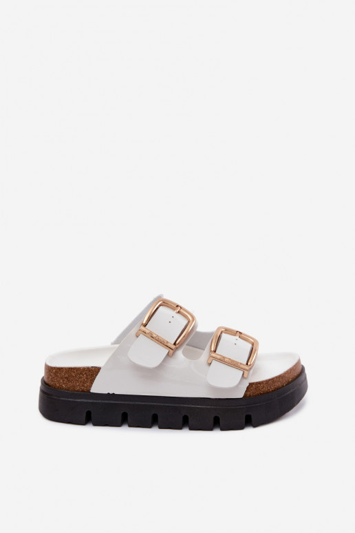 Laque naiste plätud platvormiga Ze Kuldset värvimi neetide ja pandlagami Lee Cooper LCIN-26-35-4460L valget värvi