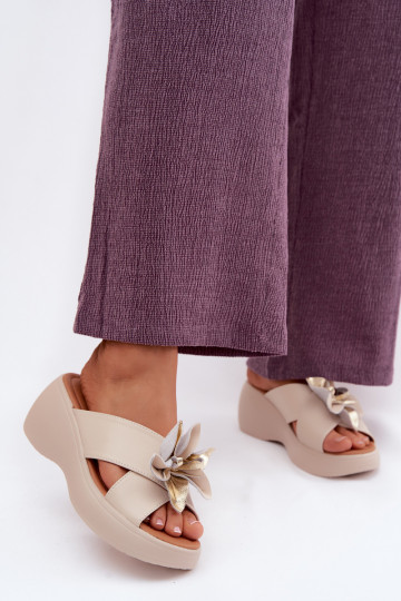 Plätud naturaalsest nahast platvormiga Koos Ornate Lill Vinceza 41511 beeži värvi 2