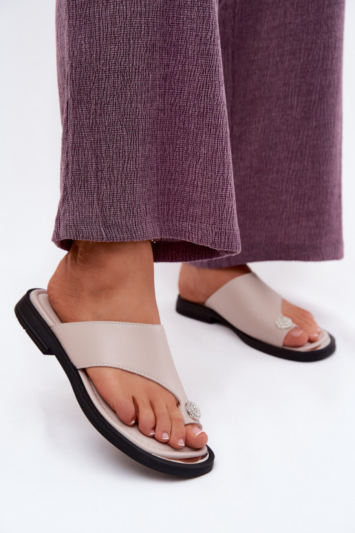 Plätud naturaalsest nahast moodsad varbavahe-sandaalid Pealiste omad laiade nööridega Vinceza 62307 beeži värvi