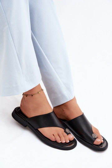 Plätud naturaalsest nahast moodsad varbavahe-sandaalid Pealiste omad laiade nööridega Vinceza 62307 msuud