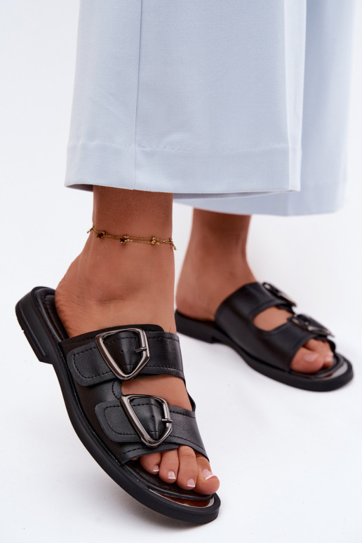 Plätud naturaalsest nahast Pealiste omad neetide ja pandlaga Vinceza 62304 msuud