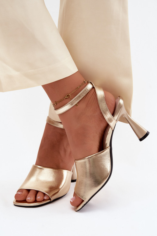 Pealistesandaalid kõrge jämeda kontsaga Vinceza 62297 Kuldset värvi