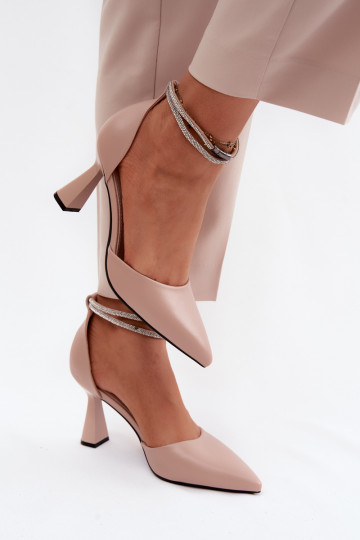 Kingad kõrge jämeda kontsagaBłyszczącym Triibudem Vinceza 62283 beeži värvi