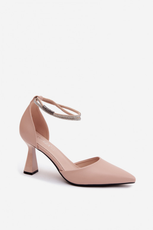 Kingad kõrge jämeda kontsagaBłyszczącym Triibudem Vinceza 62283 beeži värvi