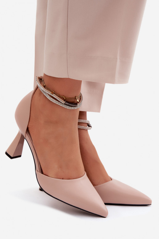 Kingad kõrge jämeda kontsagaBłyszczącym Triibudem Vinceza 62283 beeži värvi