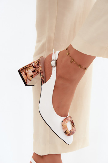 PealistesandaalidDekoracyjną neetide ja pandlaga Vinceza 62289 valget värvi 2