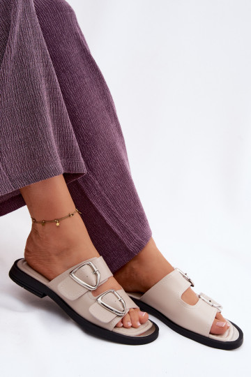 Plätud naturaalsest nahast Pealiste omad neetide ja pandlaga Vinceza 62304 beeži värvi