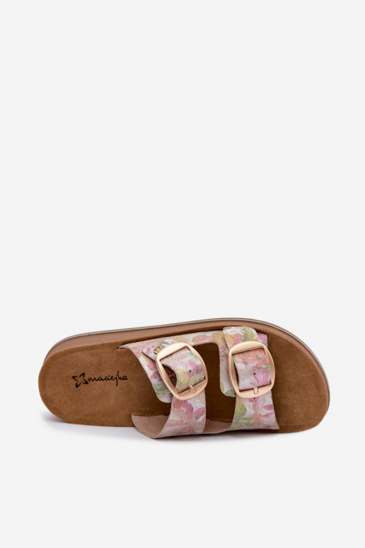 Plätud naturaalsest nahast Mustriline neetide ja pandlaga Sellel onciejka P7537-39 Mitmevärvilised