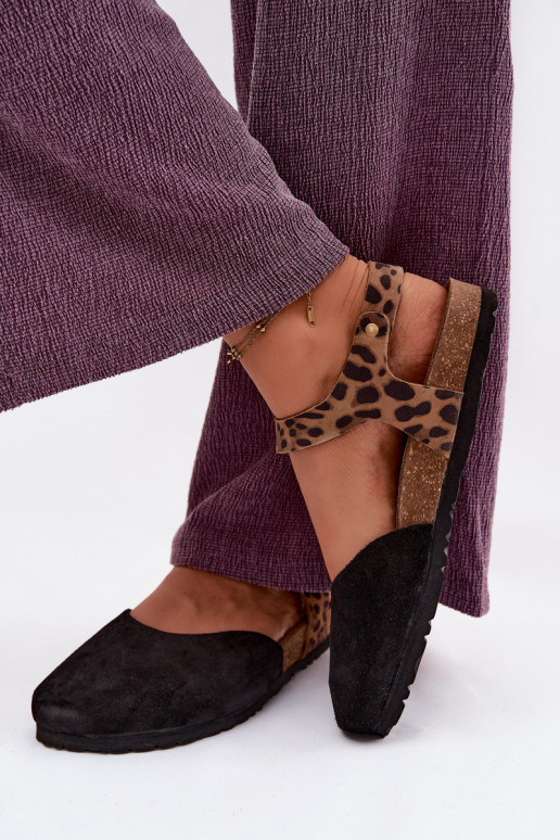 Pealhk Seemisnahksed sandaalidZakrytymi Palcami Sellel onciejka H7365-01 msuud