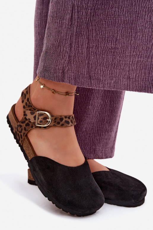 Pealhk Seemisnahksed sandaalidZakrytymi Palcami Sellel onciejka H7365-01 msuud