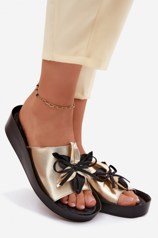 Plätud naturaalsest nahast Pealiste omad kaunistustega S.Barski KV61-6044 Kuldset värvi