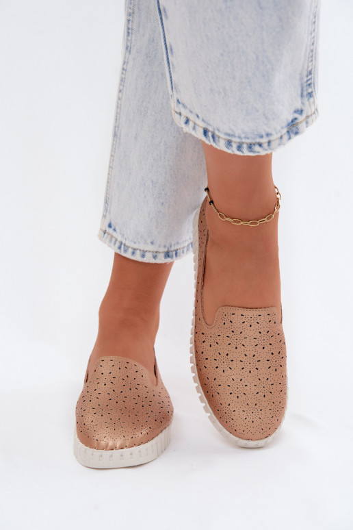 Slip-on kingad perforatsioonielementidega šampanja Salty