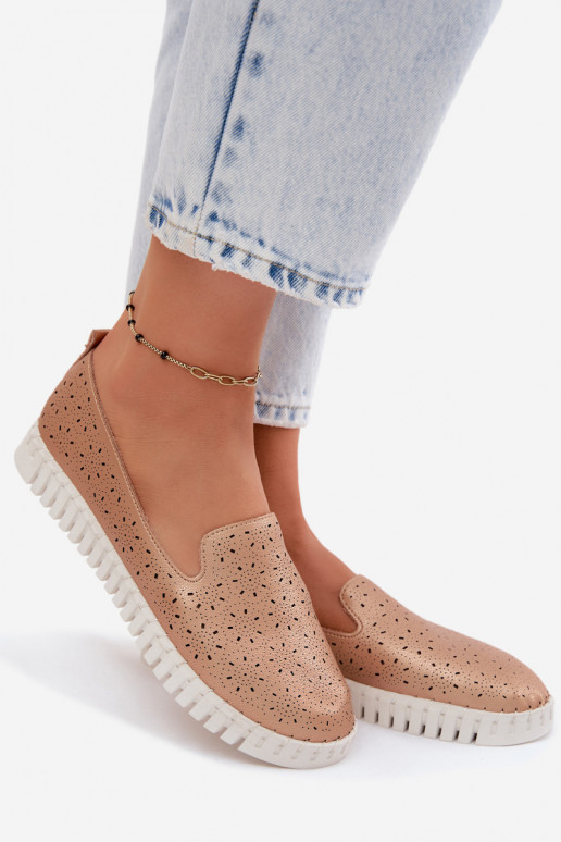 Slip-on kingad perforatsioonielementidega šampanja Salty