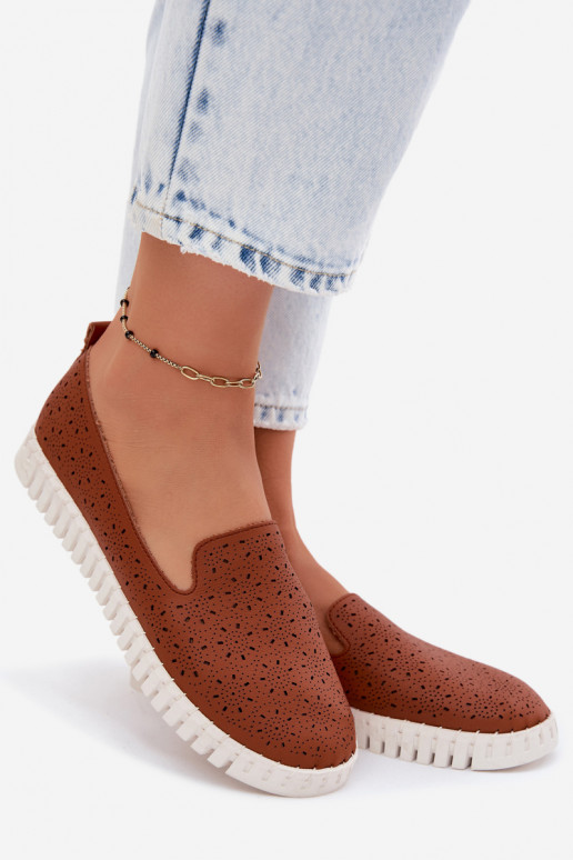 Prune värvi perforatsiooniga slip-on kingad Salty