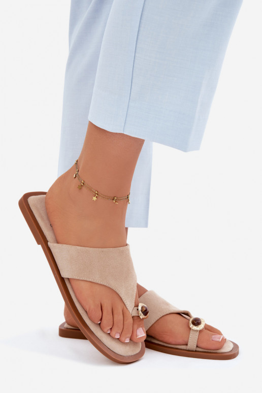 sileda tallaga Plätud moodsad varbavahe-sandaalid Pealiste omad Koos Ornate Detalem beeži värvi Fedira