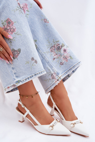 Pealistesandaalid kõrge jämeda kontsaga Ze Szpiczastymi Noskami valget värvi Felessa