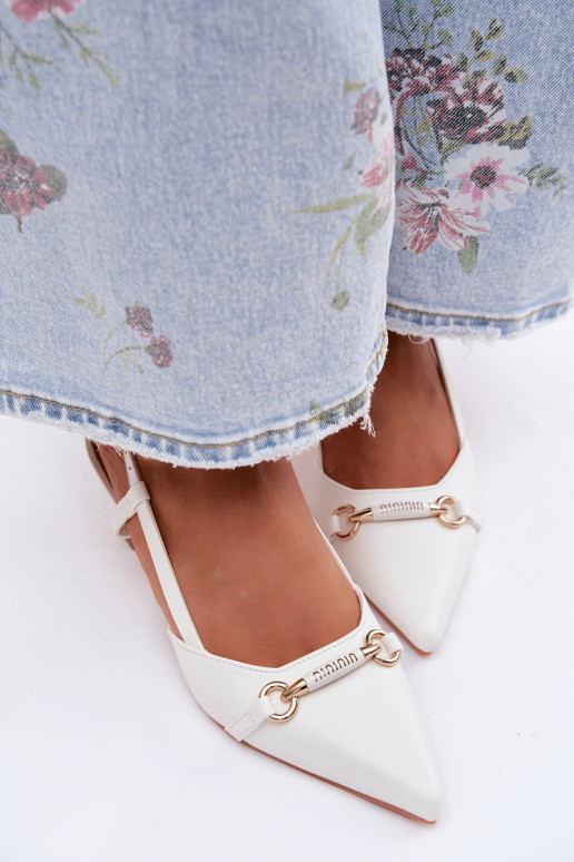 Pealistesandaalid kõrge jämeda kontsaga Ze Szpiczastymi Noskami valget värvi Felessa