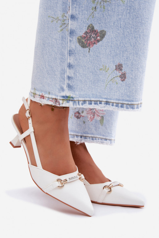 Pealistesandaalid kõrge jämeda kontsaga Ze Szpiczastymi Noskami valget värvi Felessa