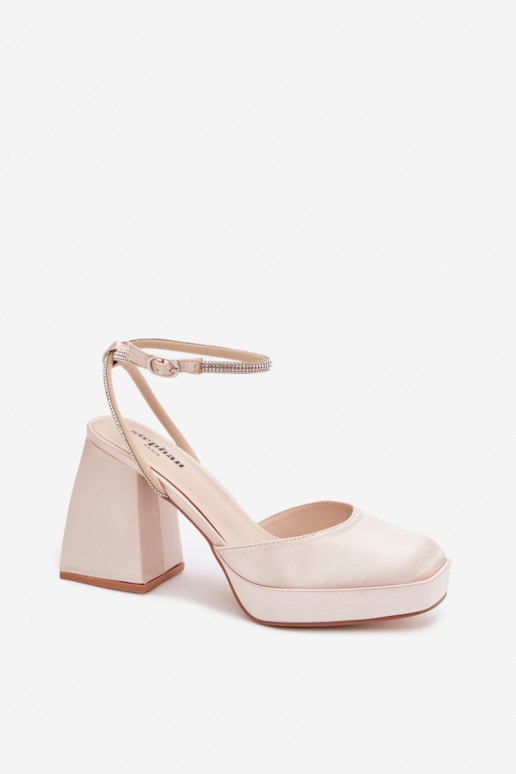 Pealistesandaalid Sellel onssiivsetel kontsadel Typu Słupek Pasek säravate kristallidega Kuldset värvi Seraphina