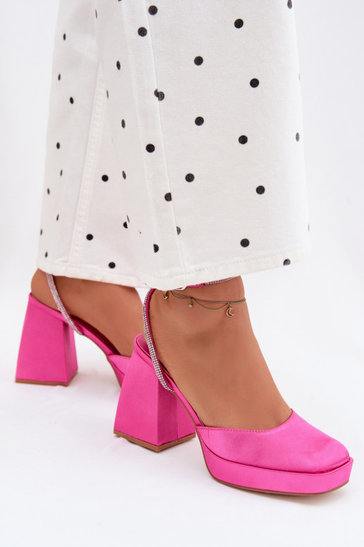 Pealistesandaalid Sellel onssiivsetel kontsadel Typu Słupek Pasek säravate kristallidega tumeroosad värvi Seraphina