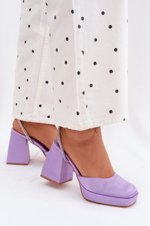 Pealistesandaalid Sellel onssiivsetel kontsadel Typu Słupek Pasek säravate kristallidega Violetne värv Seraphina