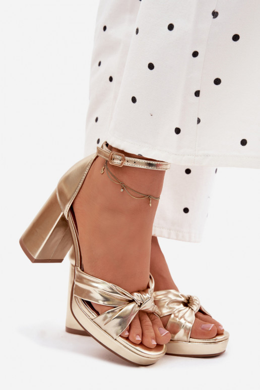 PealistesandaalidImitacji Skóry Kuldset värvi Rosetta