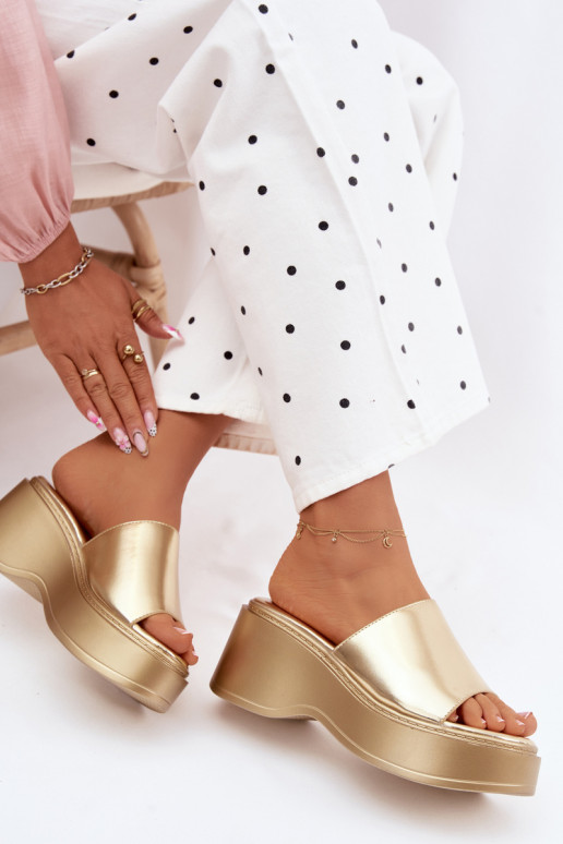 naiste plätud platvormiga Kuldset värvi Virelia