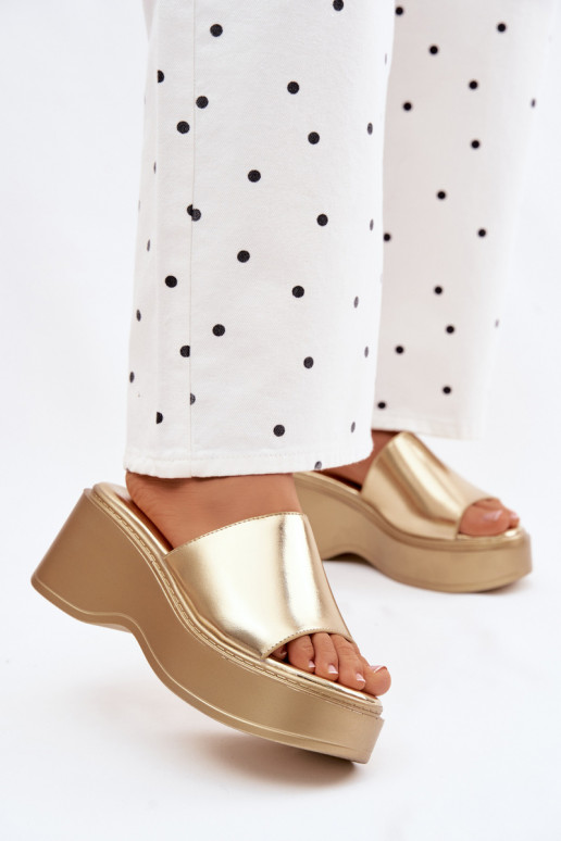 naiste plätud platvormiga Kuldset värvi Virelia