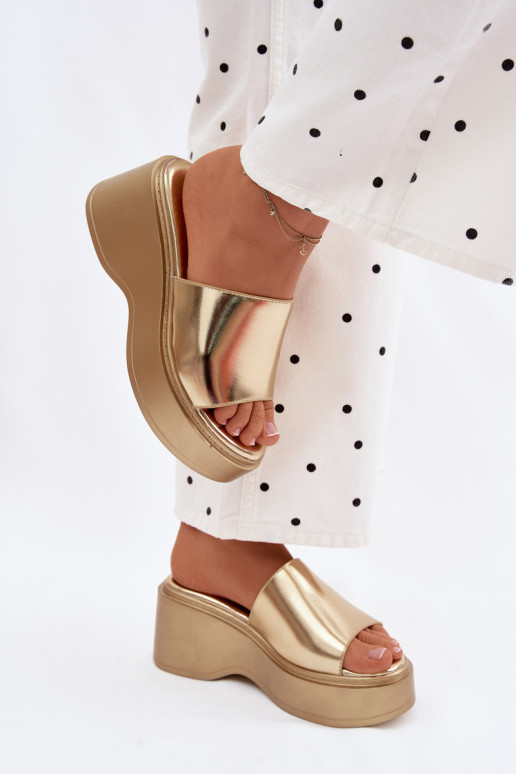 naiste plätud platvormiga Kuldset värvi Virelia
