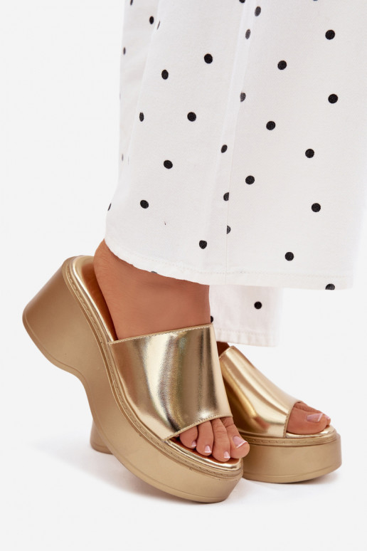 naiste plätud platvormiga Kuldset värvi Virelia