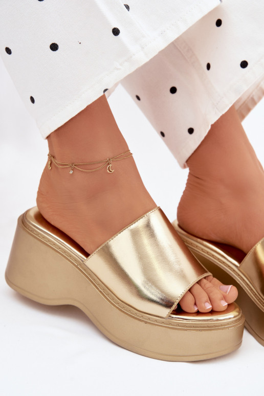 naiste plätud platvormiga Kuldset värvi Virelia