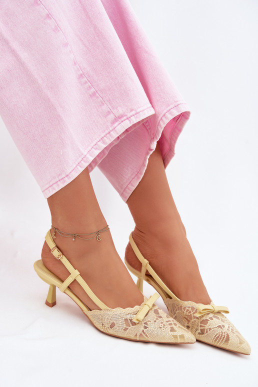 Pitsiga kaunistatud sandaalid Pealiste omad Peal obcasie lipsukesega Kollased Sellel onribelle