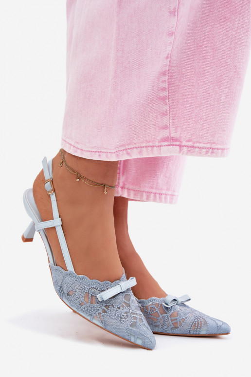 Pitsiga kaunistatud sandaalid Pealiste omad Peal obcasie lipsukesega Sinist värvi Sellel onribelle