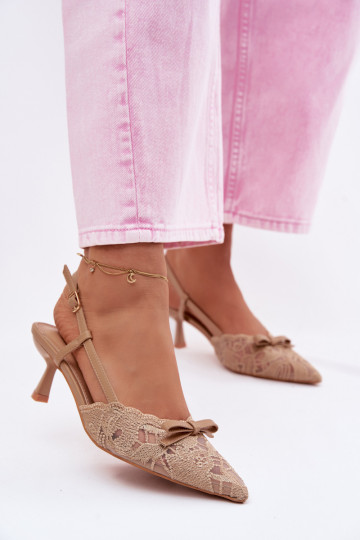 Pitsiga kaunistatud sandaalid Pealiste omad Peal obcasie lipsukesega beeži värvi Sellel onribelle 2