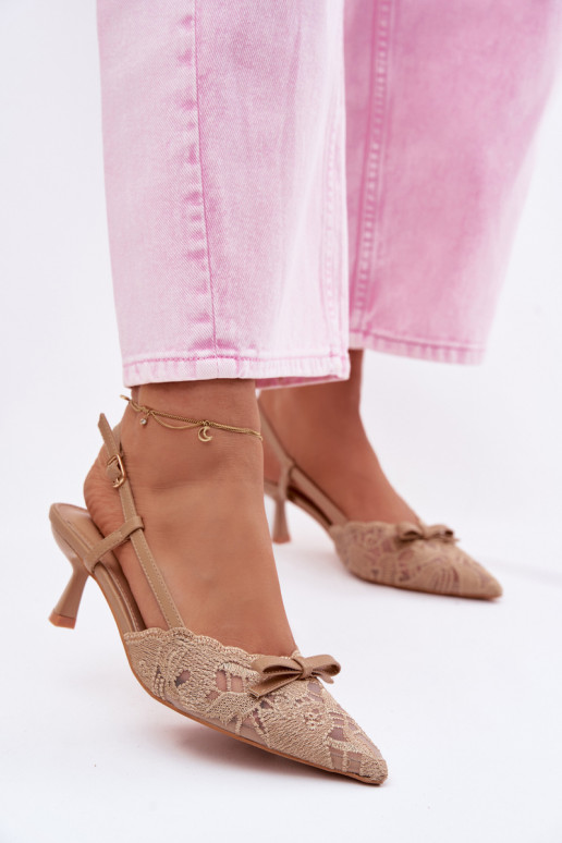 Pitsiga kaunistatud sandaalid Pealiste omad Peal obcasie lipsukesega beeži värvi Sellel onribelle