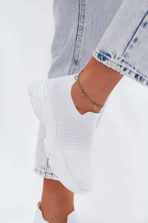 Riidest Slip-on spordijalatsid Pealiste omad valget värvi Floraine