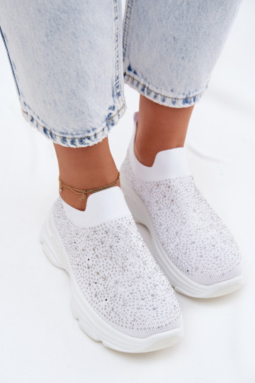Valged naiste slip-on spordijalatsid dekoratsiooniga Melorae