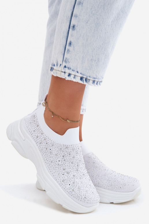 Valged naiste slip-on spordijalatsid dekoratsiooniga Melorae
