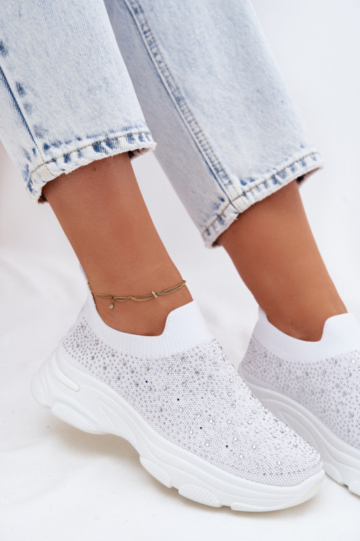 Riidest Slip-on spordijalatsid Pealiste omad Kaunistusega valget värvi Melorae