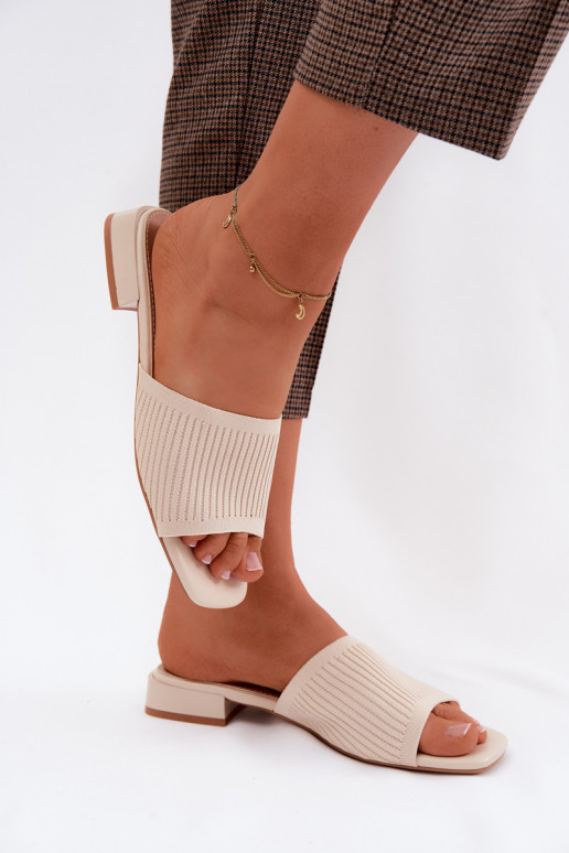 Riidest naiste plätud laiade nööridega Elevandiluu värvi Belissea