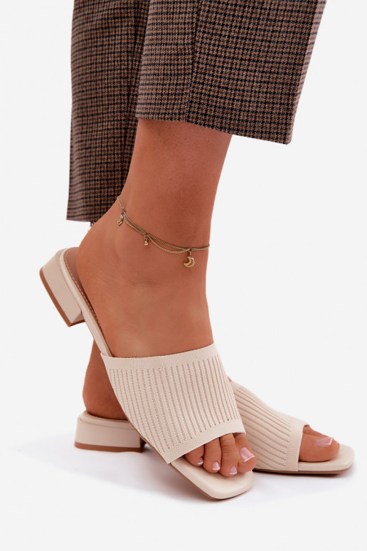 Riidest naiste plätud laiade nööridega Elevandiluu värvi Belissea